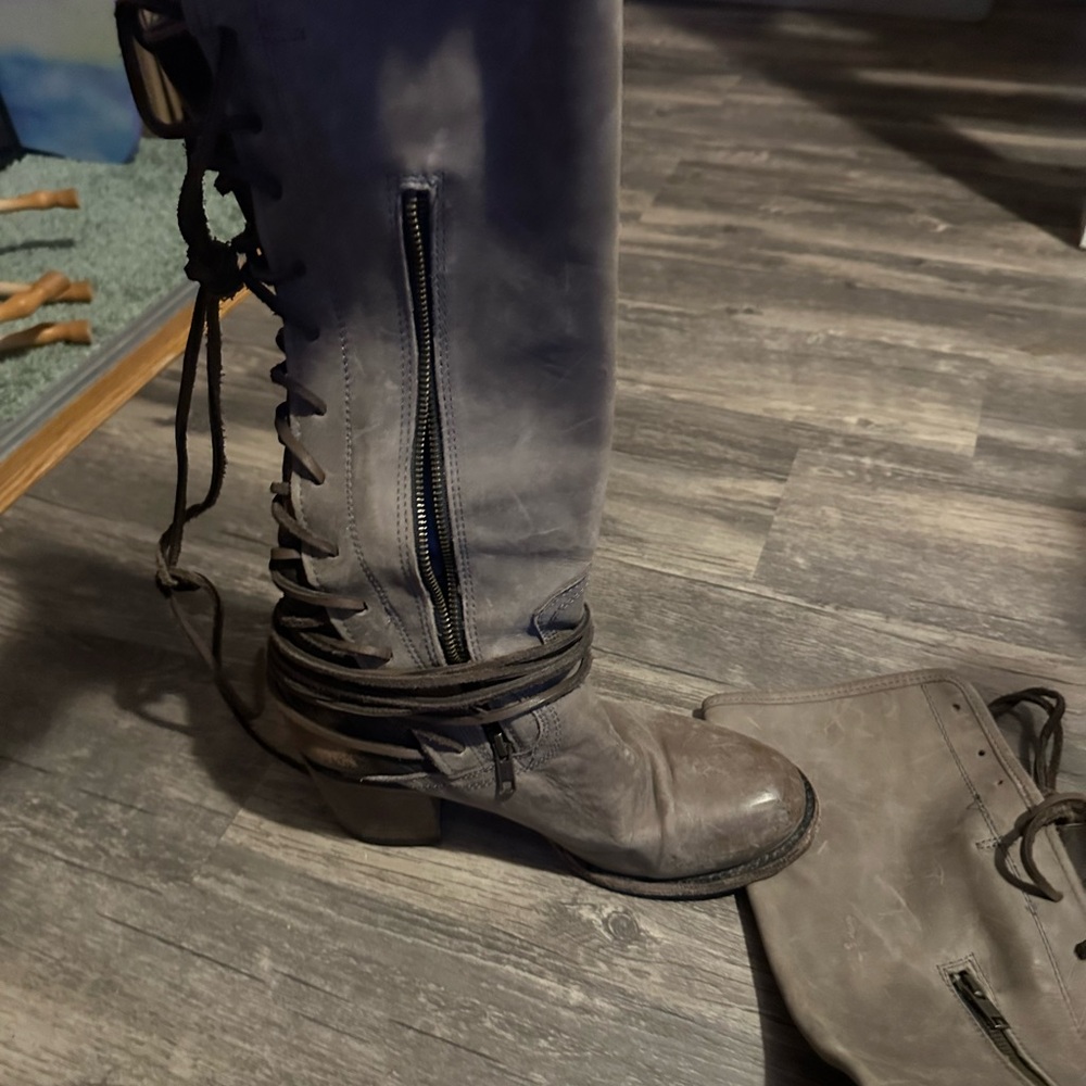 Steve Madden Charcoal Lace-Up Leather Boots